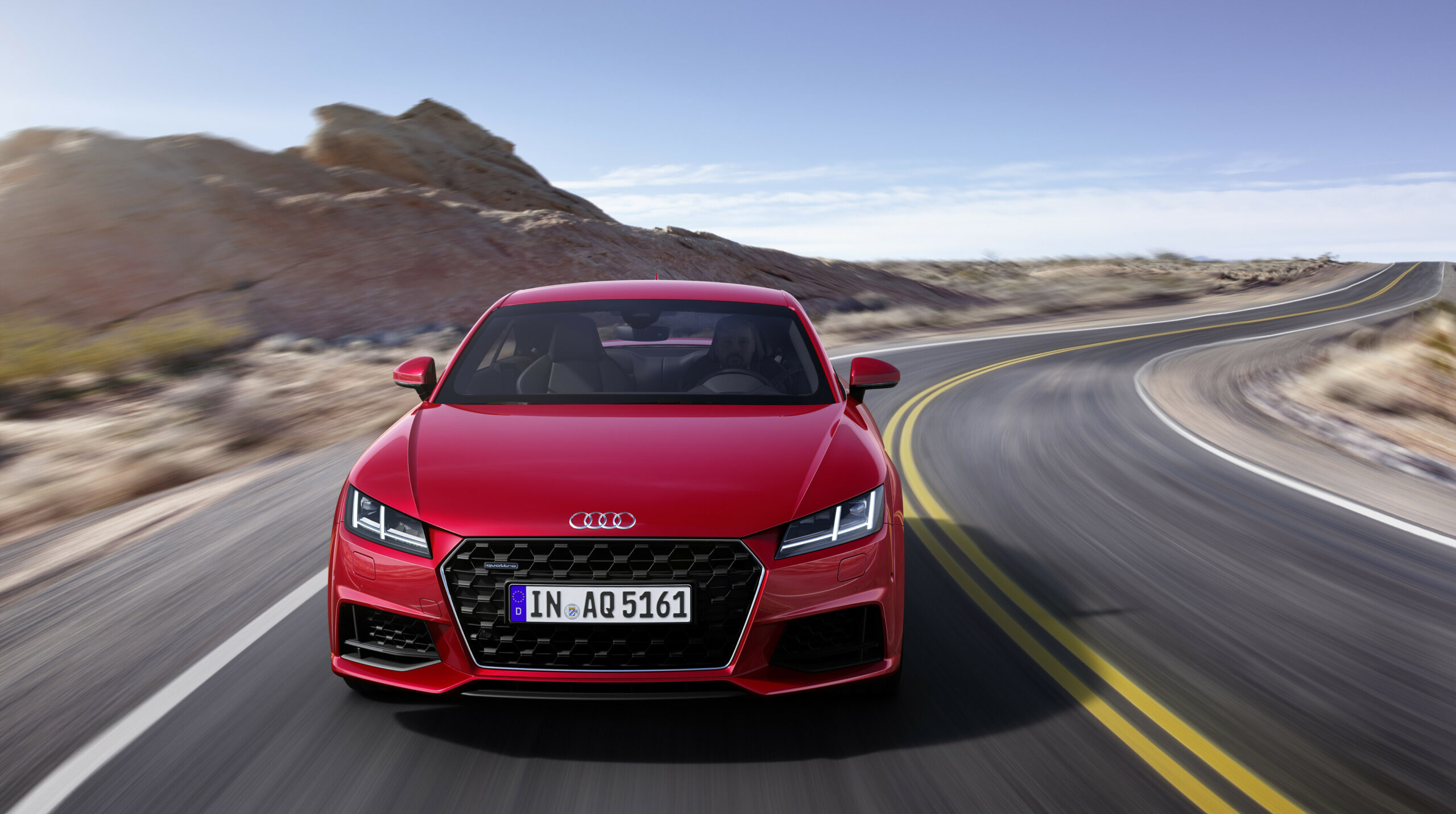 Autobild SportsCars testede 8 dæk i størrelsen 245/35 R19